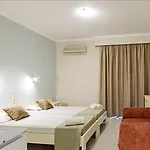Karras Livin Appartement Laganas