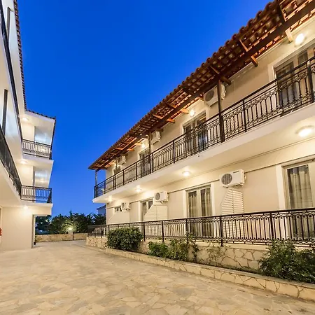 Apartament Karras Livin Laganas
