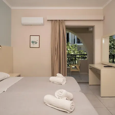 Karras Livin Apartment Laganas