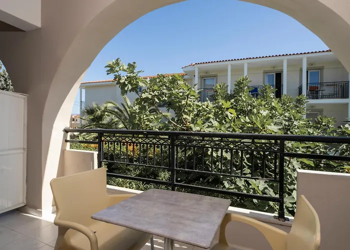Apartamento Karras Livin Laganas